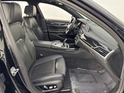 Used 2020 BMW 750i xDrive 750i xDrive w/ Executive Package image 15