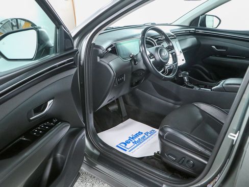 Used 2022 Hyundai Tucson SEL w/ Convenience + Premium Package AWD/4WD image 3