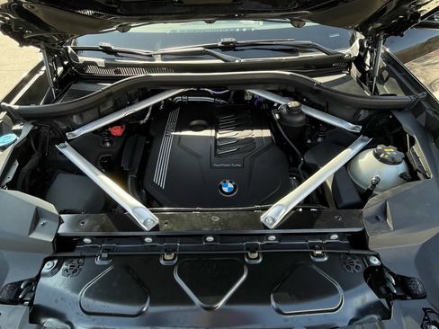 Used 2022 BMW X7 xDrive40i w/ M Sport Package image 25