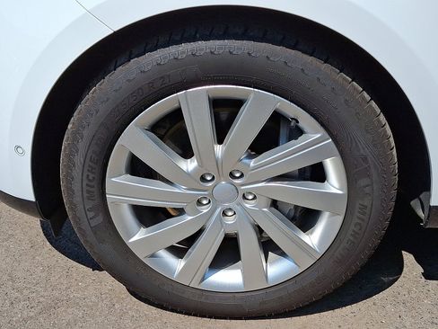 Certified 2023 Land Rover Range Rover SE image 9