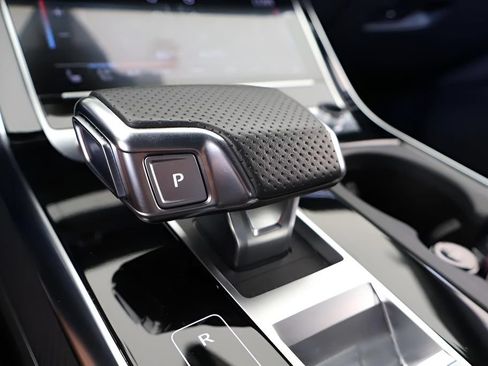 Used 2024 Audi RS Q8 AWD/4WD image 14
