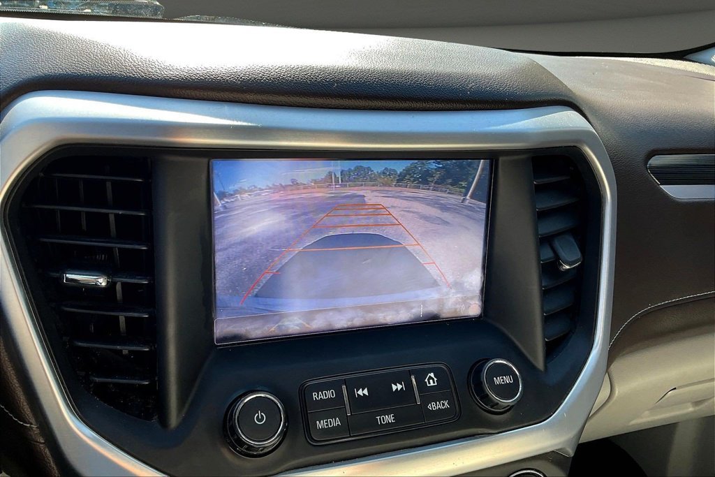 Used 2017 GMC Acadia SLT FWD image 17