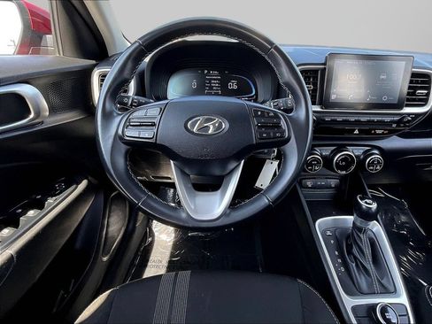 Certified 2023 Hyundai Venue SEL FWD image 10