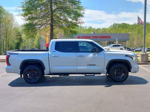 Used 2024 Toyota Tundra Limited w/ TRD Off-Road Package AWD/4WD image 30