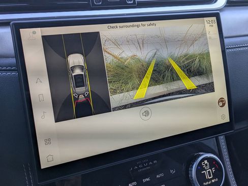 Used 2024 Jaguar F-PACE R-Dynamic S image 12