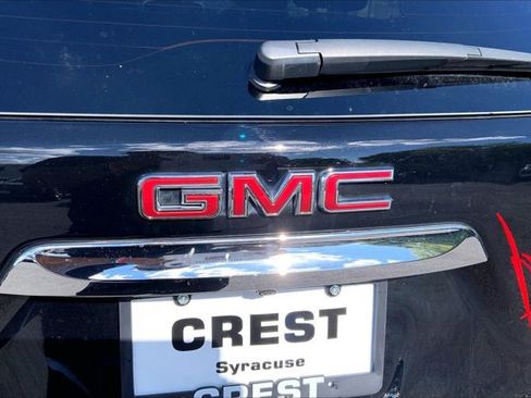 Used 2024 GMC Terrain SLT AWD/4WD image 30