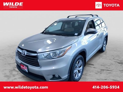 Used 2015 Toyota Highlander XLE image 1
