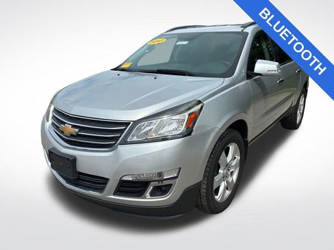 Used 2017 Chevrolet Traverse LT w/ Style and Technology Package FWD image 7