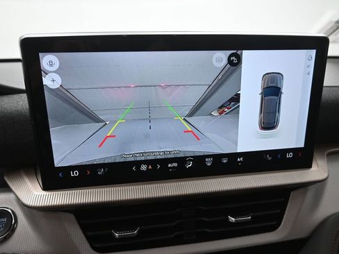 New 2025 Ford Explorer Active w/ Active Comfort Package image 3