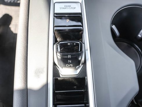 New 2026 Volkswagen Atlas Cross Sport SE image 30