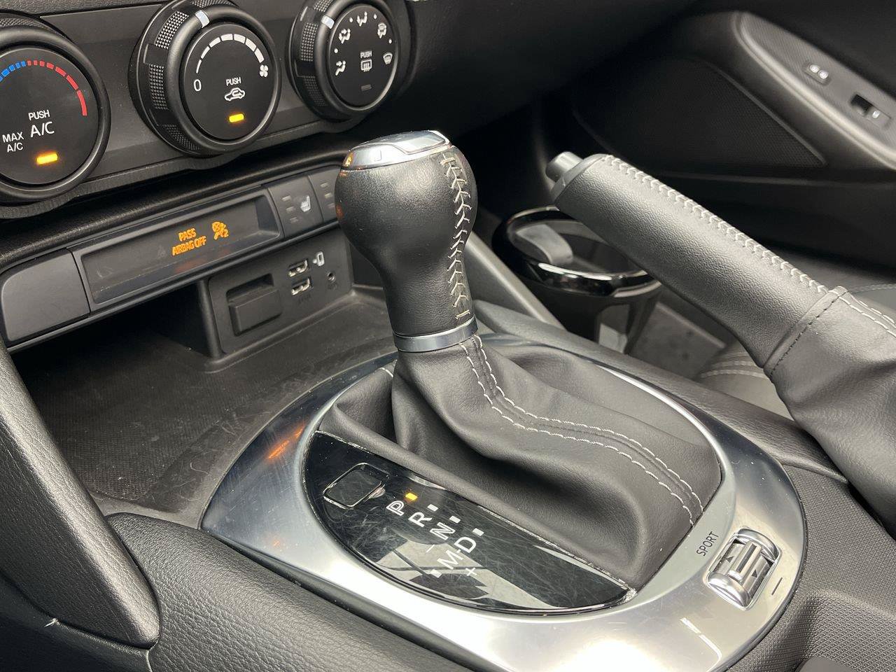 Used 2021 MAZDA MX-5 Miata Club RWD image 20