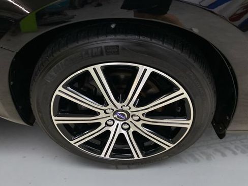 Used 2018 Volvo S60 T5 Inscription AWD/4WD image 19