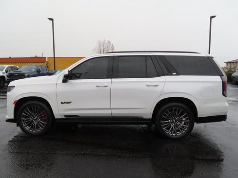 Used 2023 Cadillac Escalade V image 4