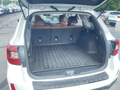 Used 2017 Subaru Outback 3.6R Touring w/ Popular Package #5A AWD/4WD image 27