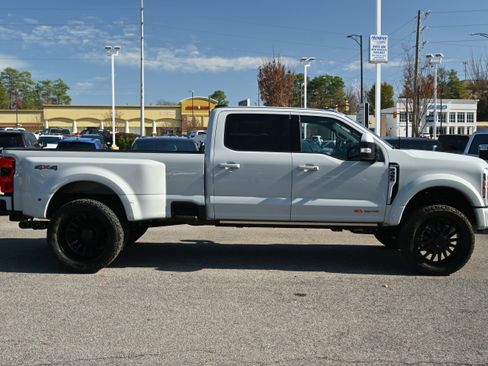Used 2026 Ford F450 Platinum image 17