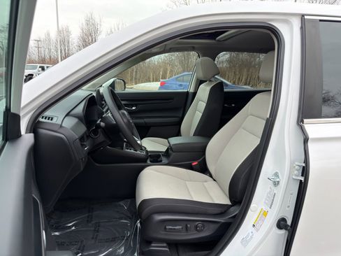 Used 2024 Honda CR-V EX image 10
