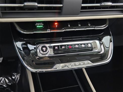 New 2026 Lincoln Corsair Premiere image 21