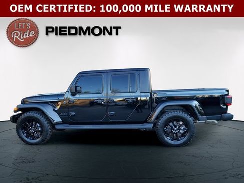 Certified 2025 Jeep Gladiator Sport AWD/4WD image 11