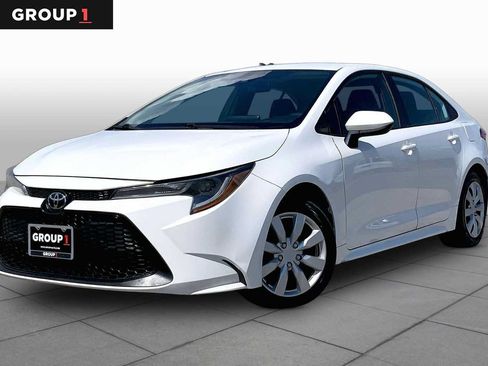 Used 2021 Toyota Corolla LE FWD image 1