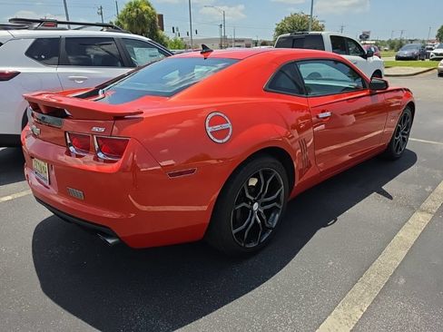 Used 2010 Chevrolet Camaro SS w/ RS Package RWD image 3
