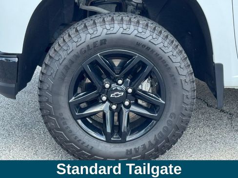 Used 2021 Chevrolet Silverado 1500 Custom Trail Boss w/ Safety Confidence Package AWD/4WD image 39