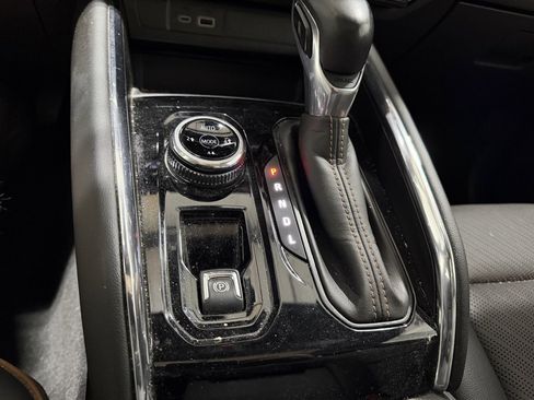 Used 2023 GMC Canyon AT4 w/ AT4 Premium Package image 5