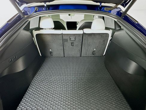 Used 2022 Tesla Model Y Long Range image 27