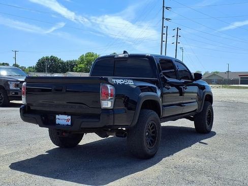Used 2020 Toyota Tacoma TRD Off-Road w/ TRD Premium Off Road Package AWD/4WD image 20