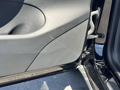 Used 2021 Tesla Model Y 2WD image 19
