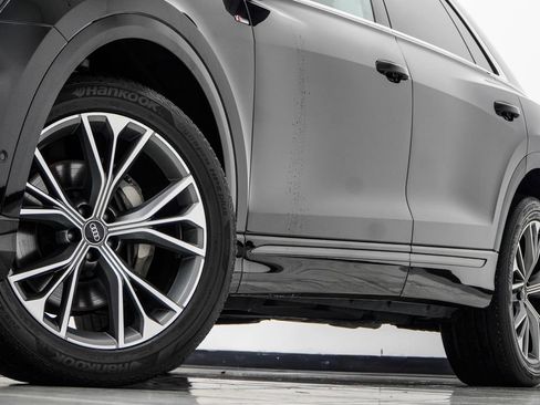 Used 2023 Audi Q8 Premium Plus AWD/4WD image 3