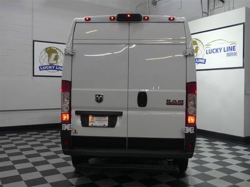 Used 2018 RAM ProMaster 2500 w/ Premium Appearance Group image 7