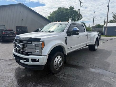 Used 2017 Ford F450 Platinum w/ Platinum Ultimate Package AWD/4WD image 1