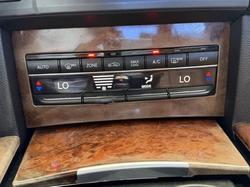 Used 2013 Mercedes-Benz E 350 BlueTEC Sedan image 16