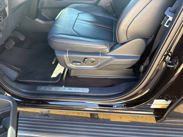 Used 2023 Ford Expedition Platinum AWD/4WD image 10