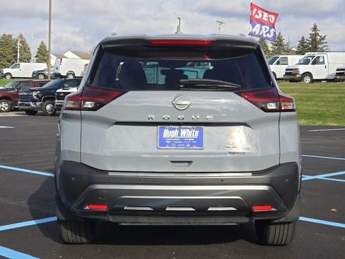 Used 2023 Nissan Rogue SL w/ SL Premium Package image 15