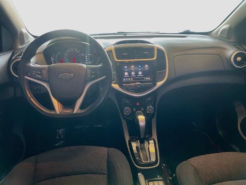 Used 2020 Chevrolet Sonic LT w/ Convenience Package FWD image 21