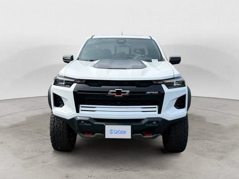 Used 2023 Chevrolet Colorado ZR2 w/ ZR2 Convenience Package III AWD/4WD image 2