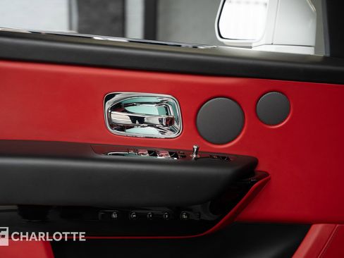 Used 2022 Rolls-Royce Cullinan image 20