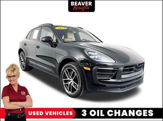 Used 2023 Porsche Macan Turbo video 1