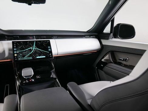 New 2026 Land Rover Range Rover Sport Dynamic SE AWD/4WD image 15