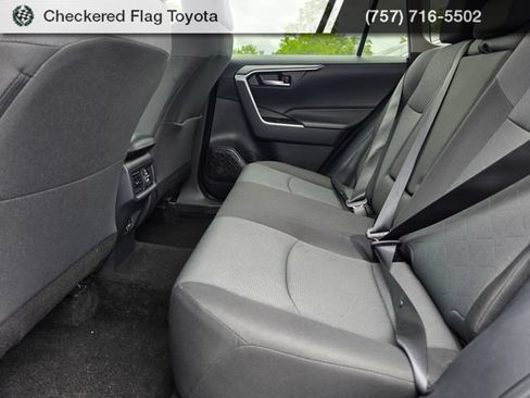 Used 2025 Toyota RAV4 XLE FWD image 17