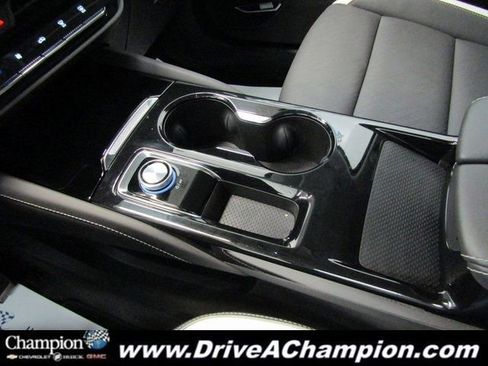 Certified 2025 Buick Envision Sport Touring image 32