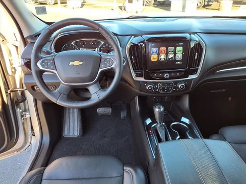 Used 2018 Chevrolet Traverse Premier image 14