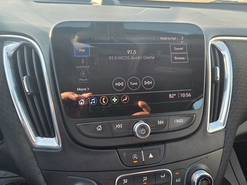 Used 2021 Chevrolet Malibu LT image 15