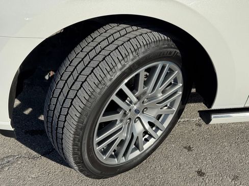 Used 2022 Ford Expedition Platinum image 44