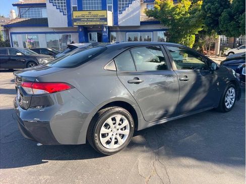 Used 2023 Toyota Corolla LE FWD image 29