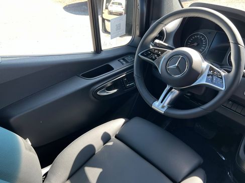 New 2025 Mercedes-Benz Sprinter 2500 image 11