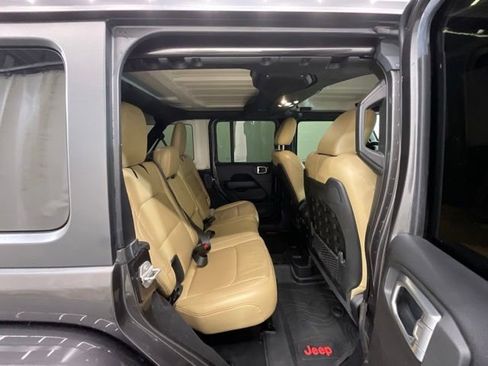 Used 2019 Jeep Wrangler Unlimited Rubicon w/ Dual Top Group AWD/4WD image 24