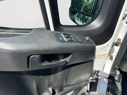Used 2025 RAM ProMaster 2500 w/ Convenience Group FWD image 19