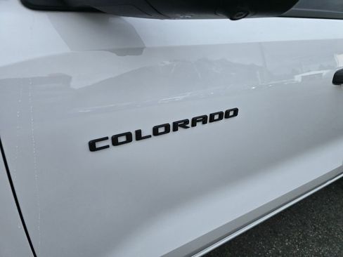 Used 2023 Chevrolet Colorado Trail Boss w/ Technology Package image 9
